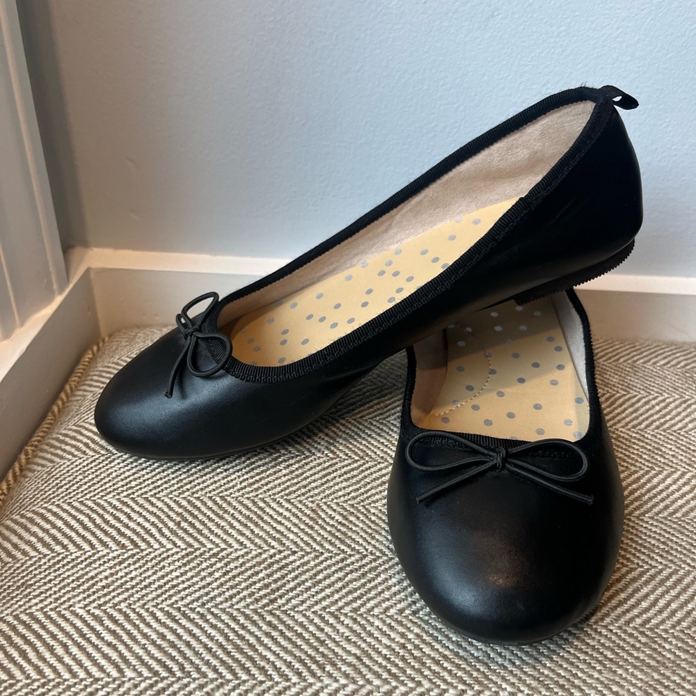 Girls' Diana Slip-On Ballet Flats - Cat & Jack - Size 4, Black